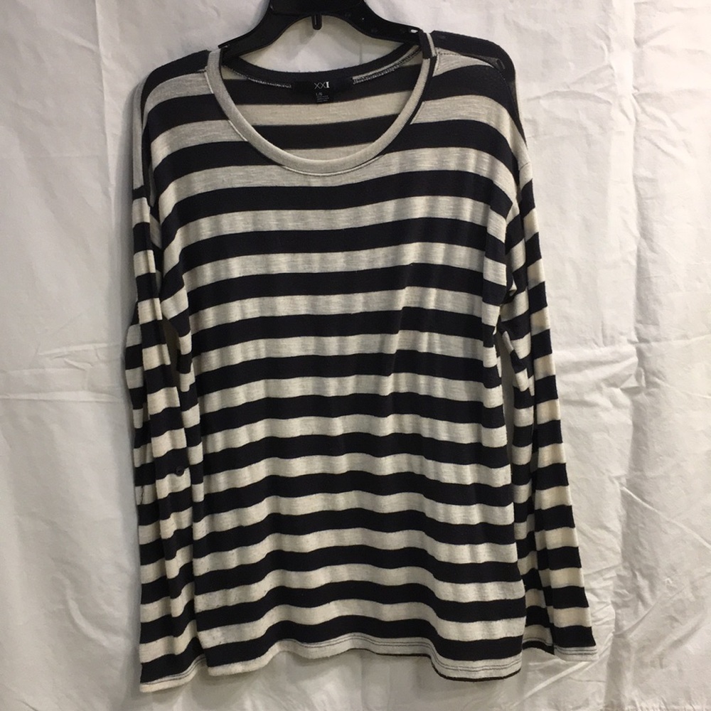 Large Women’s Striped Long Sleeve